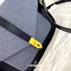 Hester Sling Bag - Gambar 3